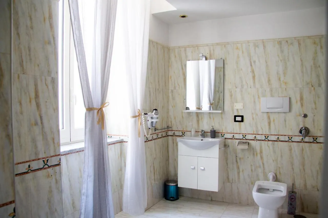 Bed & Breakfast Pisacane Family Neapol